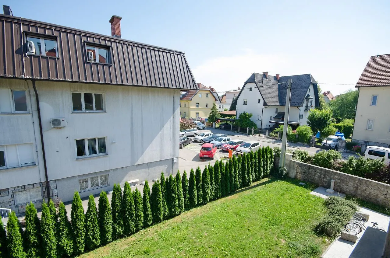 Glinska Rooms Hostel