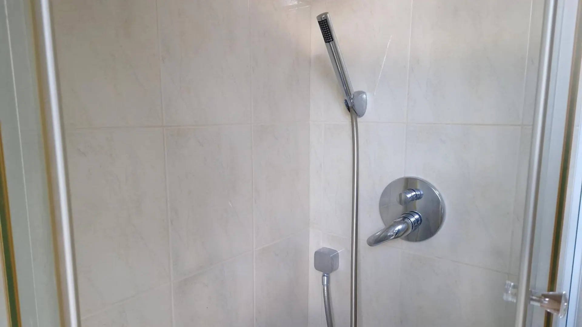 Glinska Rooms Любляна 0*,  Словения